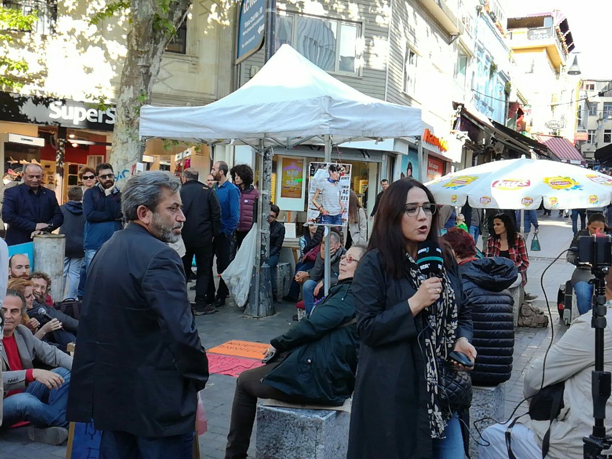 Direnişin, yaşamın ve #NuriyeVeSemihYaşasın talebimizin sesini yükseltmek için, başından beri dayanışma içinde olan <a href="/banuguven/">Banu Guven</a> de aramızda