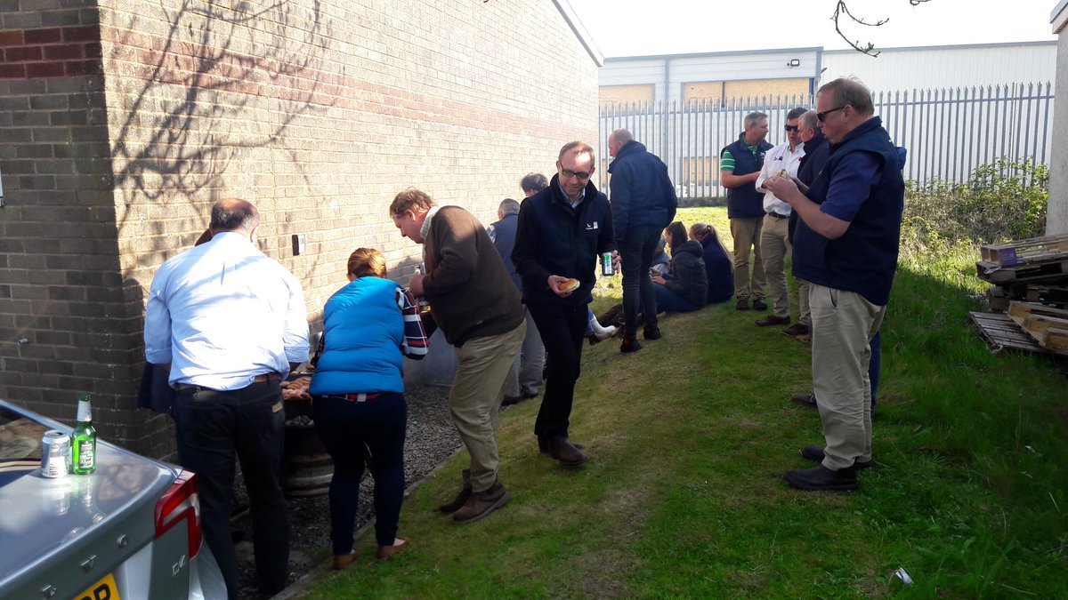 patrickjspencer's tweet photo. Part of the ongoing training @GenusABS for #Breedertagsystem. It's not all work & sometimes.....we have a BBQ! https://t.co/ygYILxLBtg