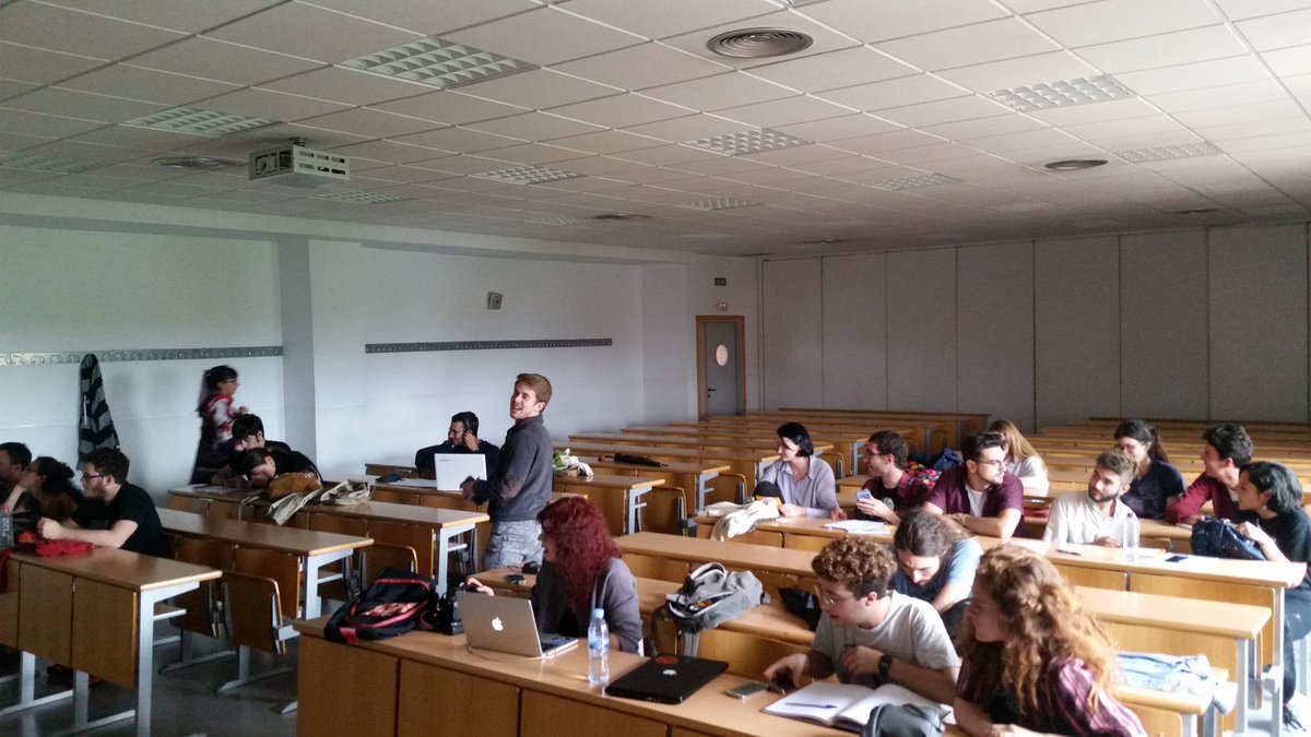 DelegacionFcom's tweet photo. Damos comienzo al turno de tarde en la #AsambleaFCOM https://t.co/sCeRKiAkW8