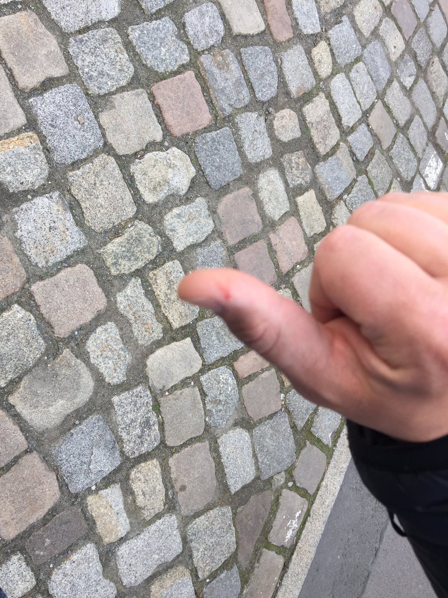 sweetup_de's tweet photo. Ein #sweetup ist richtig harte Arbeit #rp17 Danke @Der_Ideealist https://t.co/4Me00jVzjE