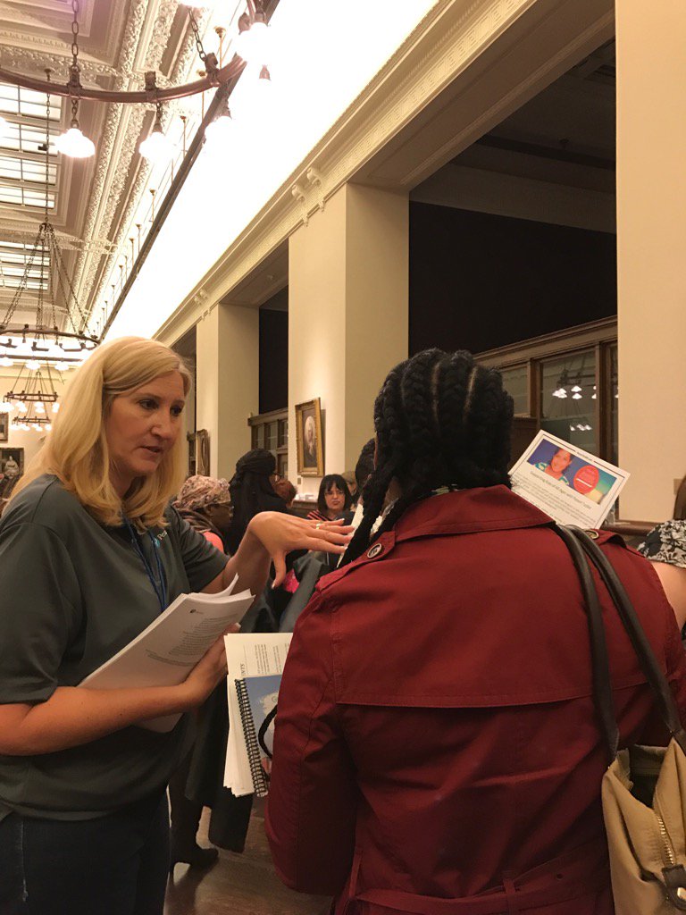 jenn_rosenthal's tweet image. Lovely Kathy busy talking to hundreds of @NYCSchools Parent Coordinators about the #Parenttoolkit! It&apos;s a fun day!