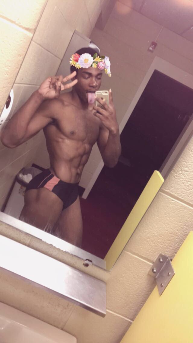 igiveyoulife_'s tweet photo. Strong. Bold. Courageous. #DefyTheLabels ๐ฌ#MyBlackIsBeautiful ๐
๐พ#GaysBreakTheInternet ๐๐พ https://t.co/Gqf7dYI1gD