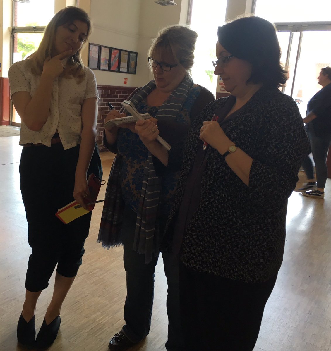 DASH_ARTS's tweet photo. #audiodescriptiontraining describing different environments for visually impaired visitors https://t.co/1jN1rgjPQz