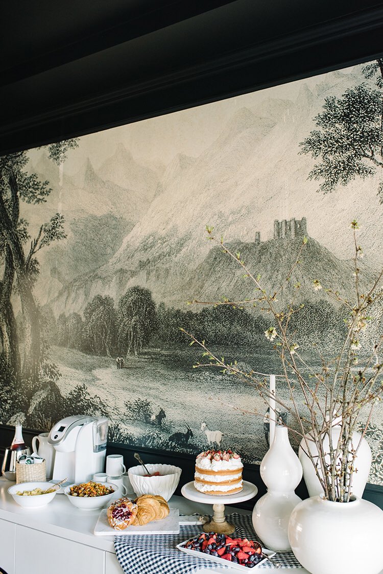 All my tips for how to throw a simple #mothersdaybrunch with <a href="/Keurig/">Keurig</a> and <a href="/GreenMtnCoffee/">GreenMountainCoffee</a> on the blog today. #ad #mothersday