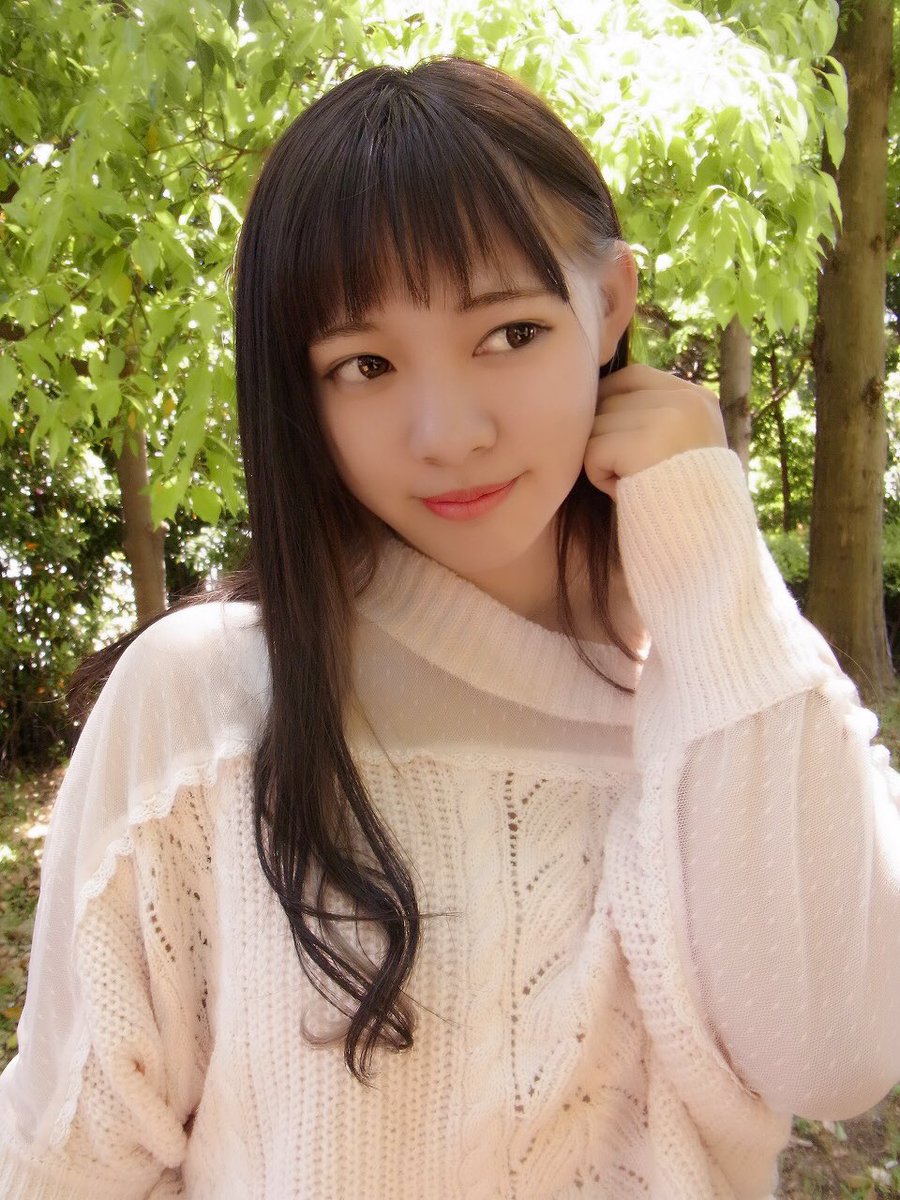 じゅん コンデジの人 最近可愛い子だと近づいてup目に撮る傾向にある 本来は離れて周りの景観も意識しつつ撮影するのが正しいと思う そう ここあちゃんに話したら 私接写も好き と言われそれなら気が楽で接写で 笑 はる 応援 うさぎ