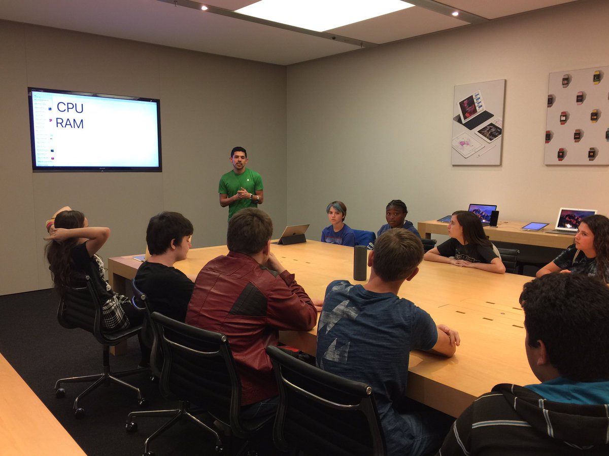 danvkoch's tweet photo. Learning about central components of computers @AppleEDU store w/the CSMS Genius Squad! #edtech #edchat #adechat #adedu https://t.co/1R7wNwvo10