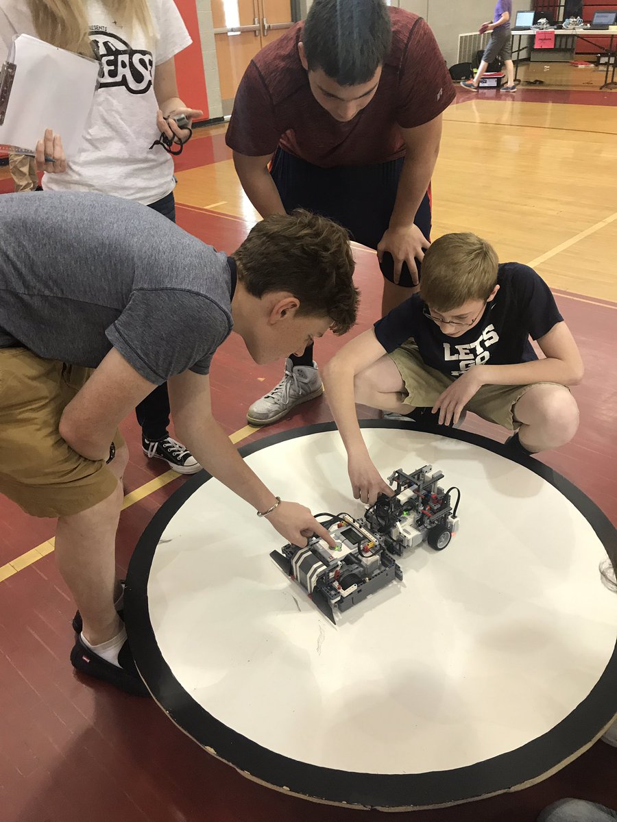 Beaver County RoboSumo comp-WE are FINALISTS ! <a href="/nankr1120/">Kristen Nan♣️♥️♠️#ALLinEDU</a> <a href="/ozimokn/">Nicole</a> <a href="/HMJHPrincipal/">Kat</a> @jgroteweb <a href="/DrJacieMaslyk/">Jacie Maslyk</a> @Vikings_Super <a href="/DrLynnUtchell/">Lynn Utchell</a>