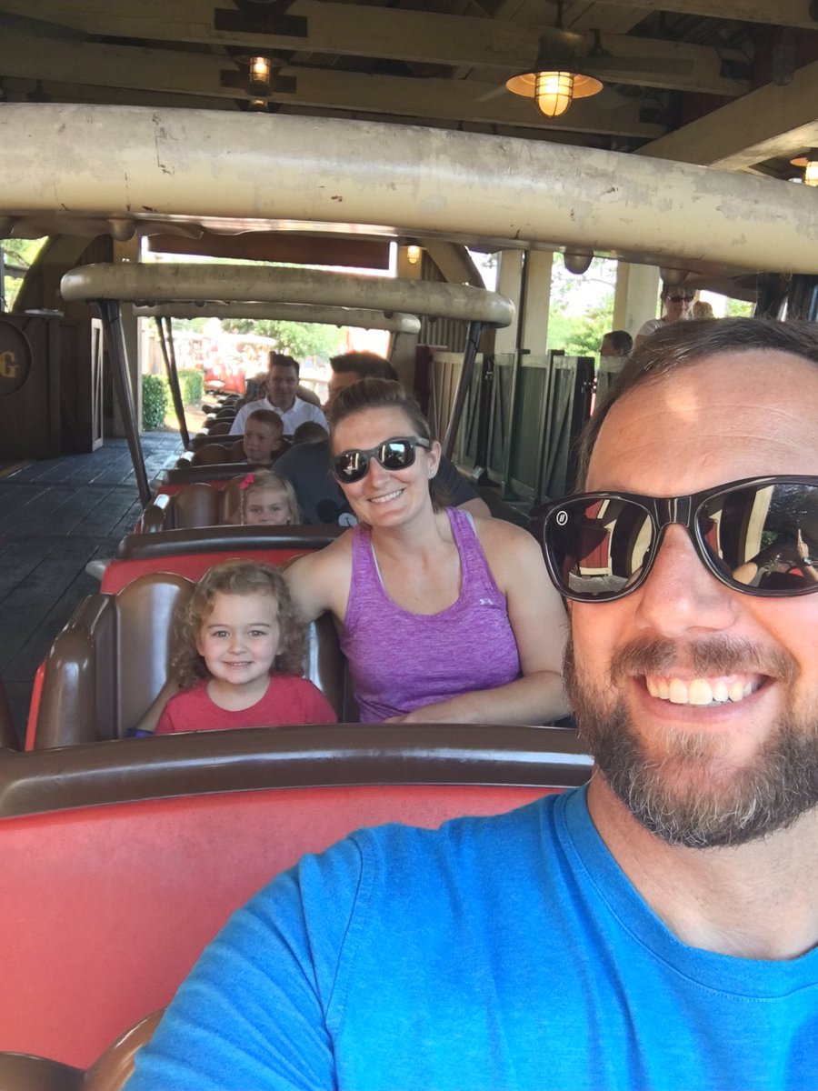 Ryanlindeman34's tweet photo. #firstrollercoasterride #familyvacation2017 #passholders #welovedisney  @WDWNT @WaltDisneyWorld @WDWToday @wdwmagic https://t.co/Mvnj5v4Lin