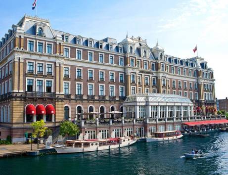 ZAKELIJK LUNCHEN in de AMSTEL BRASSERIE van het <a href="/AmstelHotel/">Amstel Hotel</a>. Twee gangen lunchmenu: €30,- per persoon. Meer info: bit.ly/2q2TZ9T