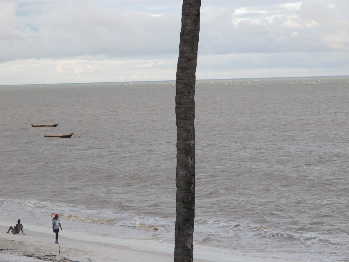 mombasabeach's tweet photo. After a heavy downpour this is how the ocean looks...
#homebytheocean #Mombasabeach https://t.co/rBncBvCqs7