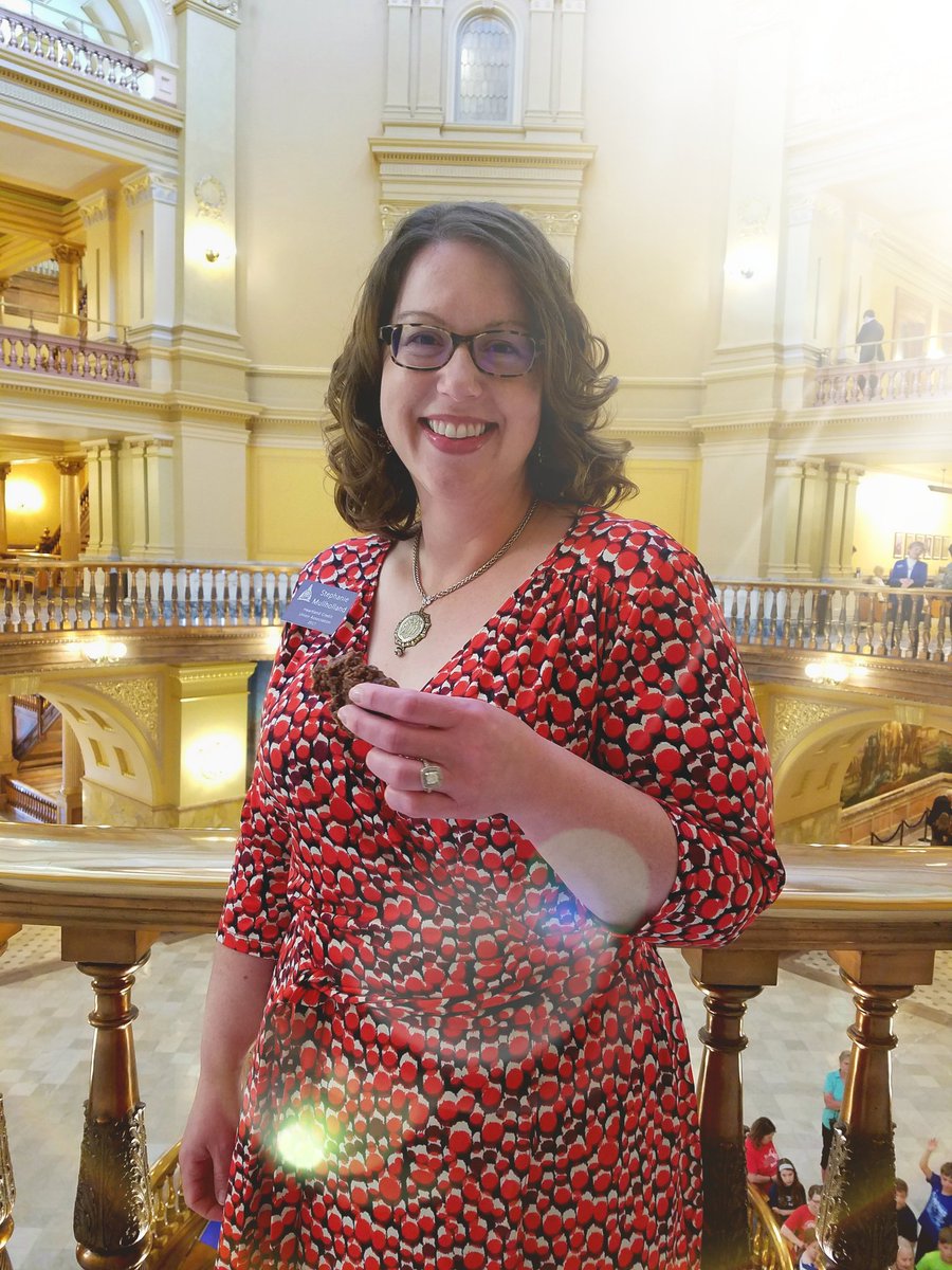 VSCookieAngel's tweet photo. Veto Session Day 8 = No bakes #ksleg #cookies #vetosession #GFWednesday Photo features Stephanie Mullholland. https://t.co/OangLnvIVj