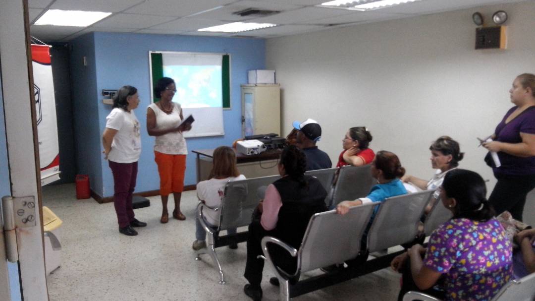 YnesMariaLopez_'s tweet photo. #10_05 Ayer, en la UMO-GUATIRE dando continuidad al Programa de Formación Permanente para el buen vivir, Cátedra Bolívar Chavez https://t.co/k09K532nbu