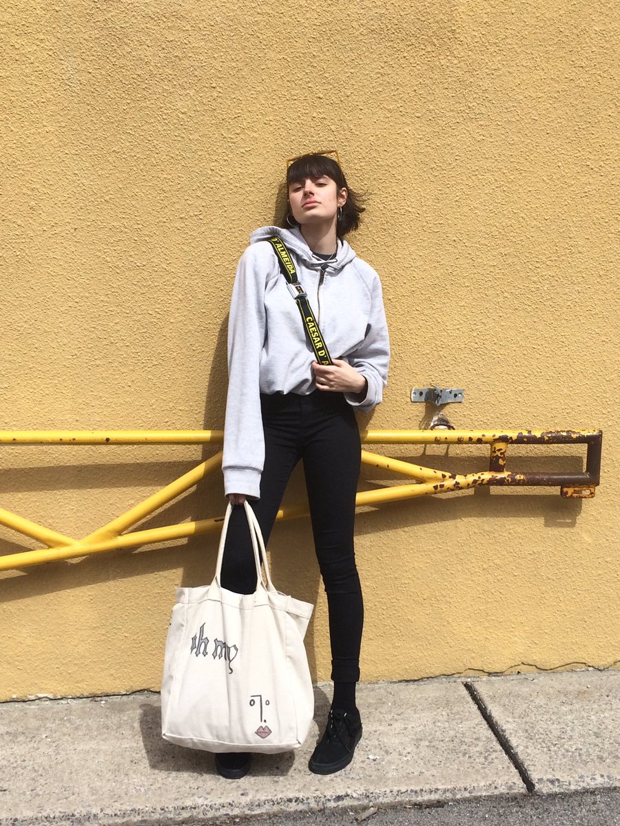 DALMEIDAOFC's tweet photo. MAIA IN #DALMEIDA 🌼⚡️ https://t.co/3TFBiwVLoR