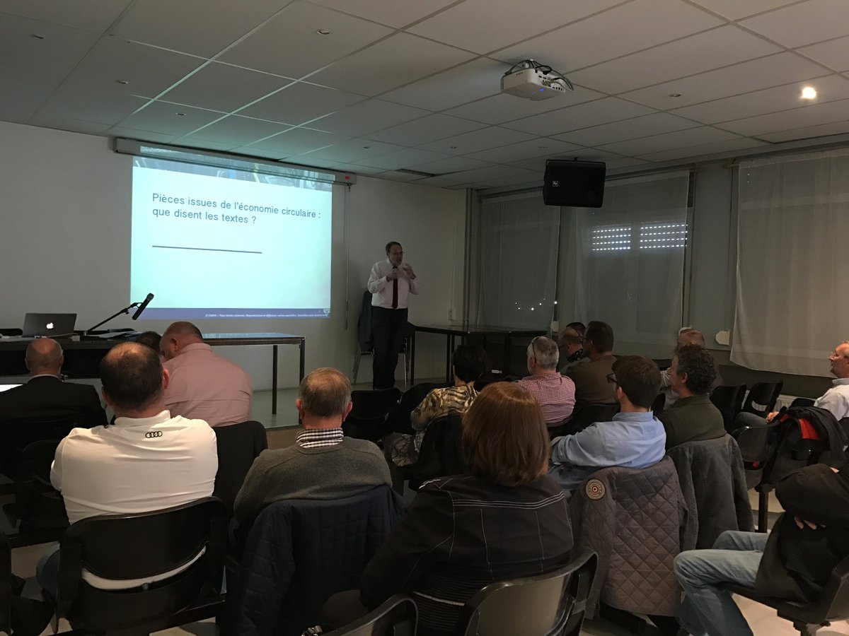 mobiliansfr's tweet photo. Les pros des #servicesauto réunis à Dijon pour s'informer du contexte réglementaire de la #piècederéemploi #PatrickPoincelet https://t.co/zrUXG9DETM