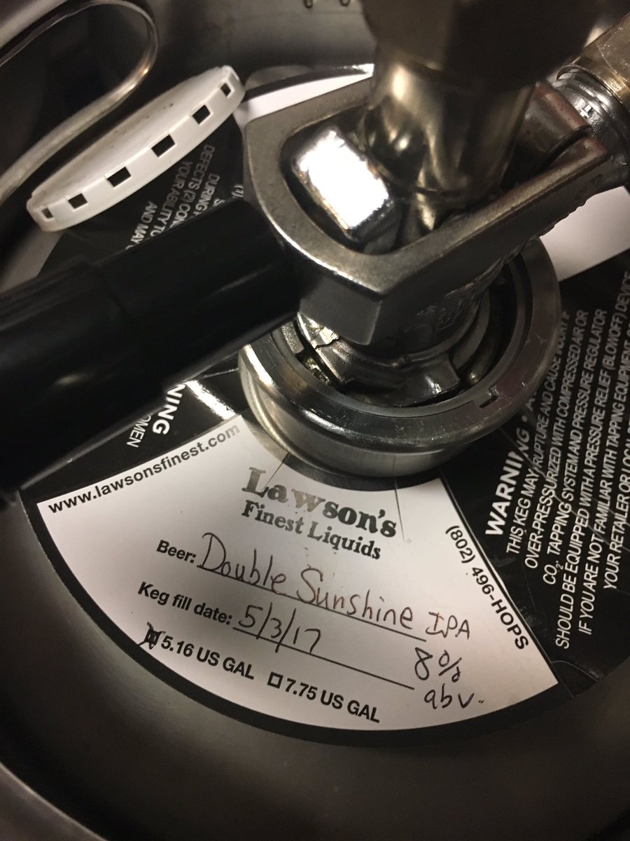 FHTGburlington's tweet photo. Just tapped this gem! @LawsonsFinest Double Sunshine. #vtbeer #btv https://t.co/QNG6ELfFSE