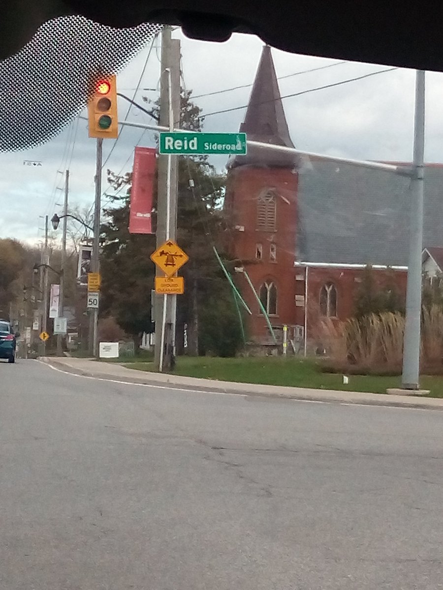 sijoyento's tweet photo. Andito  na ko sa Ontario pero kayo pa rin nasa  puso ko. Street ni James Reid!
Ang bilis ko@JayeHanash and @hellobangsie ... #foreverjadine https://t.co/KaX1XLO95V