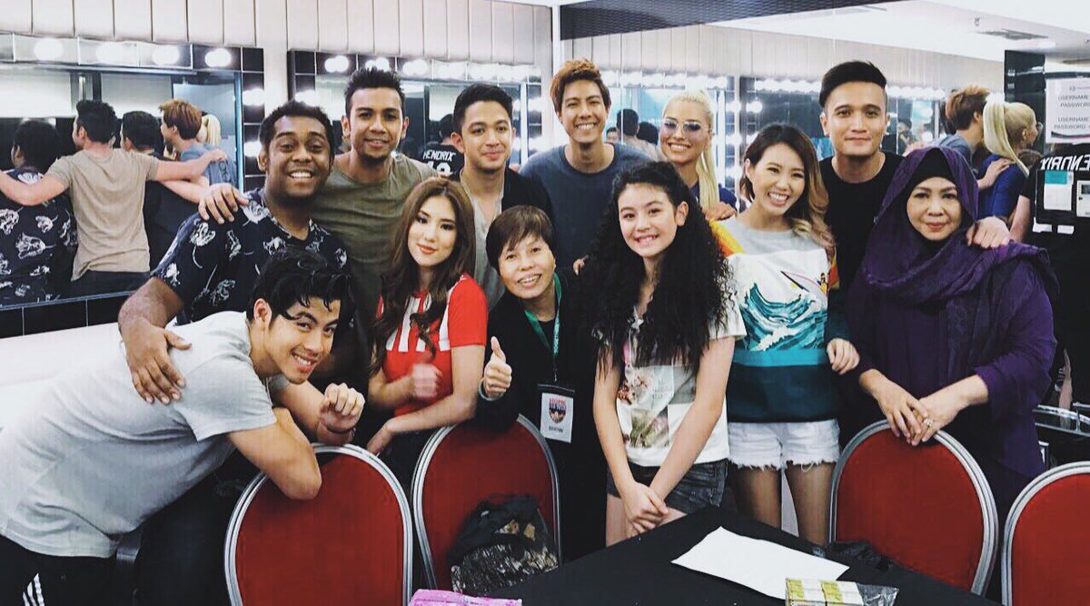FauzieLaily's tweet photo. This bunch. 💪🏻🔥💪🏻 #HTfest2017 https://t.co/m97kbDWkZX
