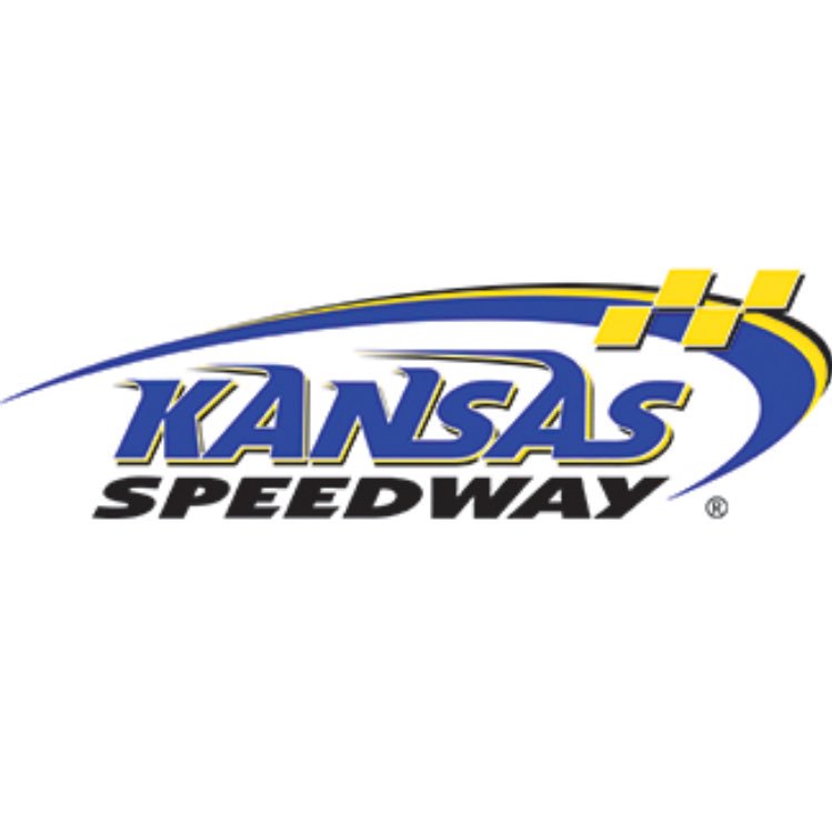 VotaforeHawkeye's tweet photo. Very excited to celebrate my President Candidacy this weekend with my family at the Kansas Speedway. True American traditions 🏎🏁 #rideordie https://t.co/GYAqqwwwmd
