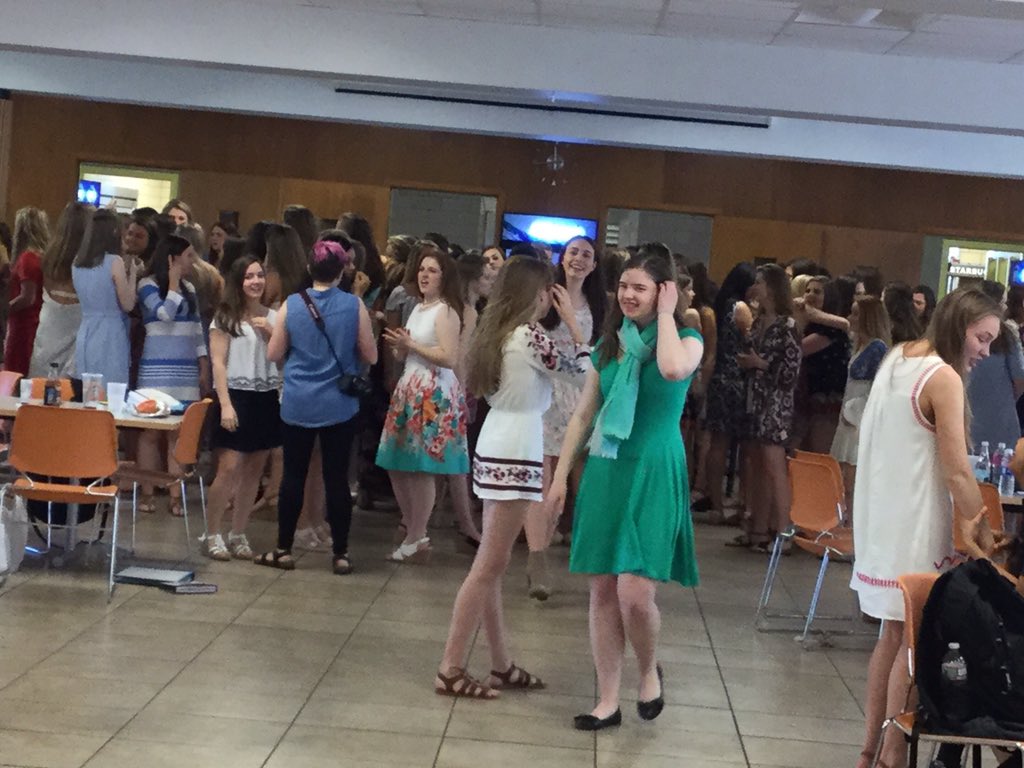 NDA_Principal's tweet photo. Seniors enjoying their last lunch as high school students. https://t.co/05omEUoe0g