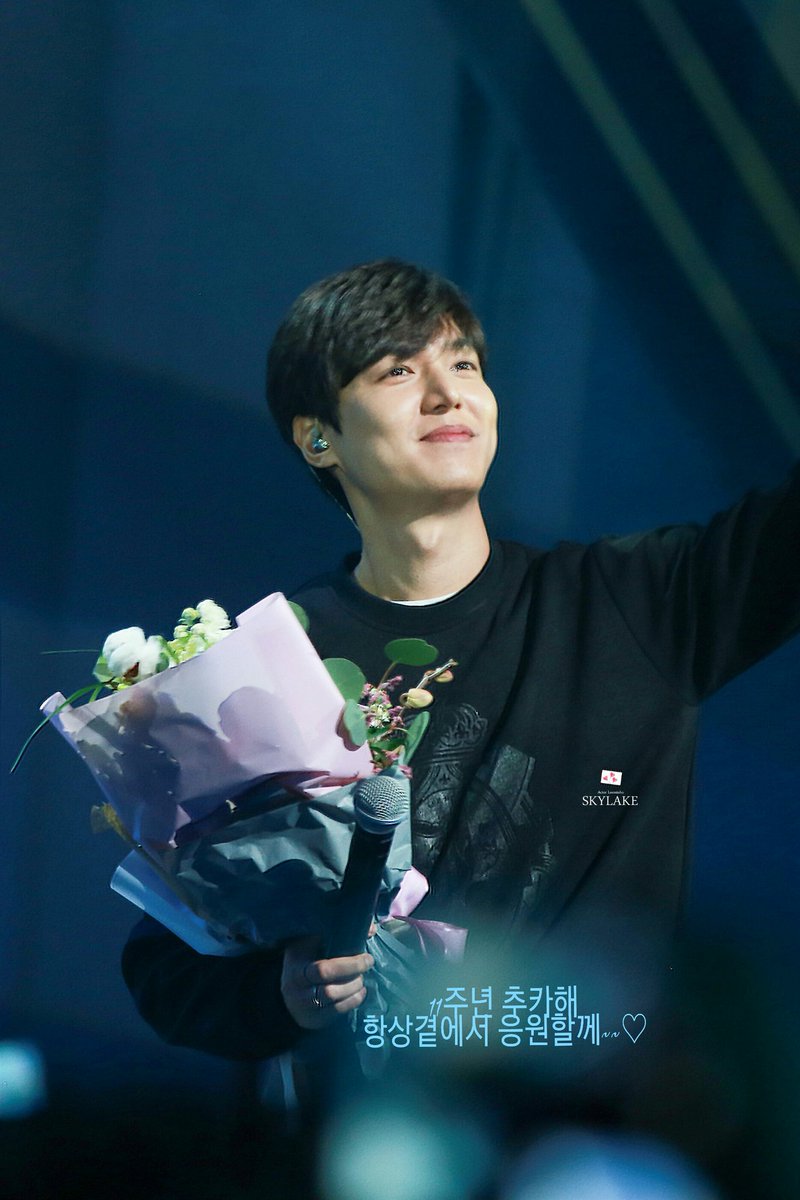 lmj9080's tweet photo. @ActorLeeMinHo 행복하고 좋은추억‥만들어갈수있도록 건강하고...내배우  꽃길만걷길~~😚😚 https://t.co/uz4ec4tK9U