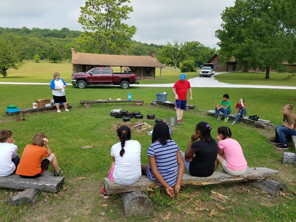 TatetigersVB's tweet photo. Outdoor classes at 4th grade camp. #tonsoffun https://t.co/Mln1oHcFIM
