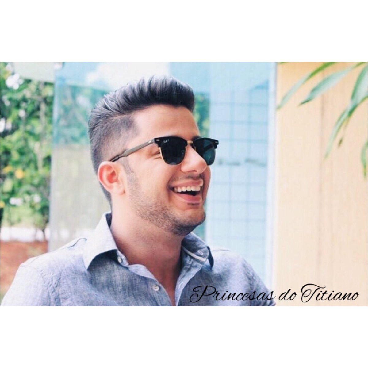 FCPrincesasDoCA's tweet photo. "Mesmo depois de conhecer vários e novos sorrisos, o dele ainda é o meu preferido." ❤️ https://t.co/Nd0h4fhWRu