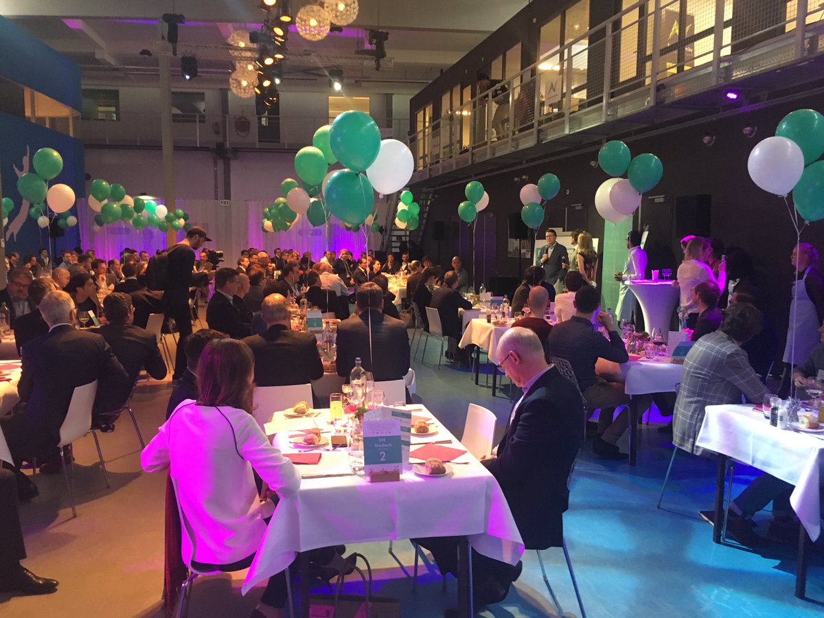 TechiliciousNL's tweet image. Let the dealmaking begin! Techilicious 2017 is kicking off as we speak. Let&apos;s go! #DineToDeal @YESDelft @VentureCafeRdam @StartupDelta