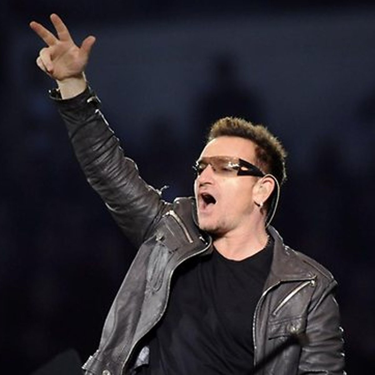 DMLJeans's tweet photo. HAPPY BIRTHDAY TO THE LEGEND THAT IS BONO 🎉
#BONO #U2 #U2music #bonofan #celebbirthday #rockstar #rocklegend #Mensfashion #mensstyle https://t.co/SQXoaS8czM