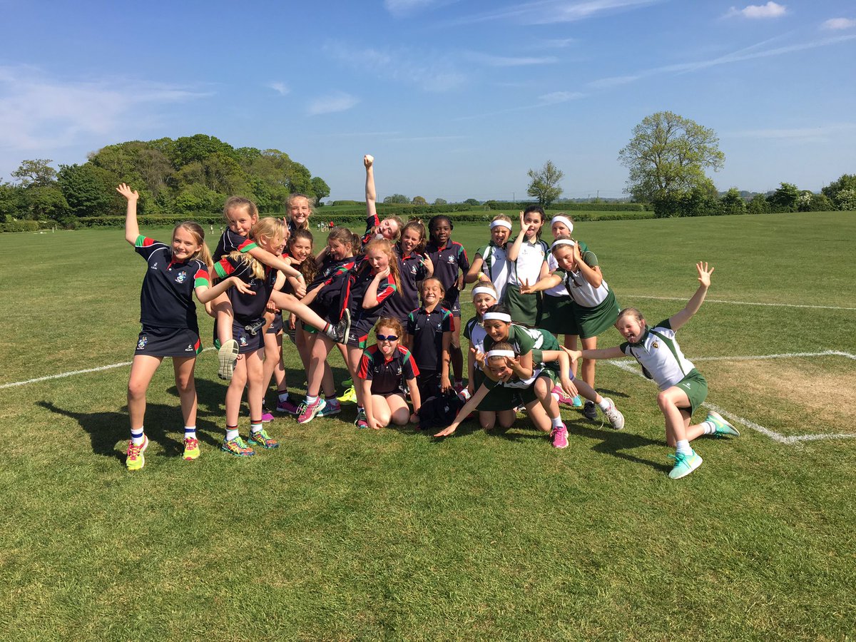 MPS_Sport's tweet photo. Great afternoon of rounders for the younger years today v @TheDownsSchool and @wellscathschool #learningmoreandmore #beautifuldayforrounders https://t.co/aEC1chSbpI