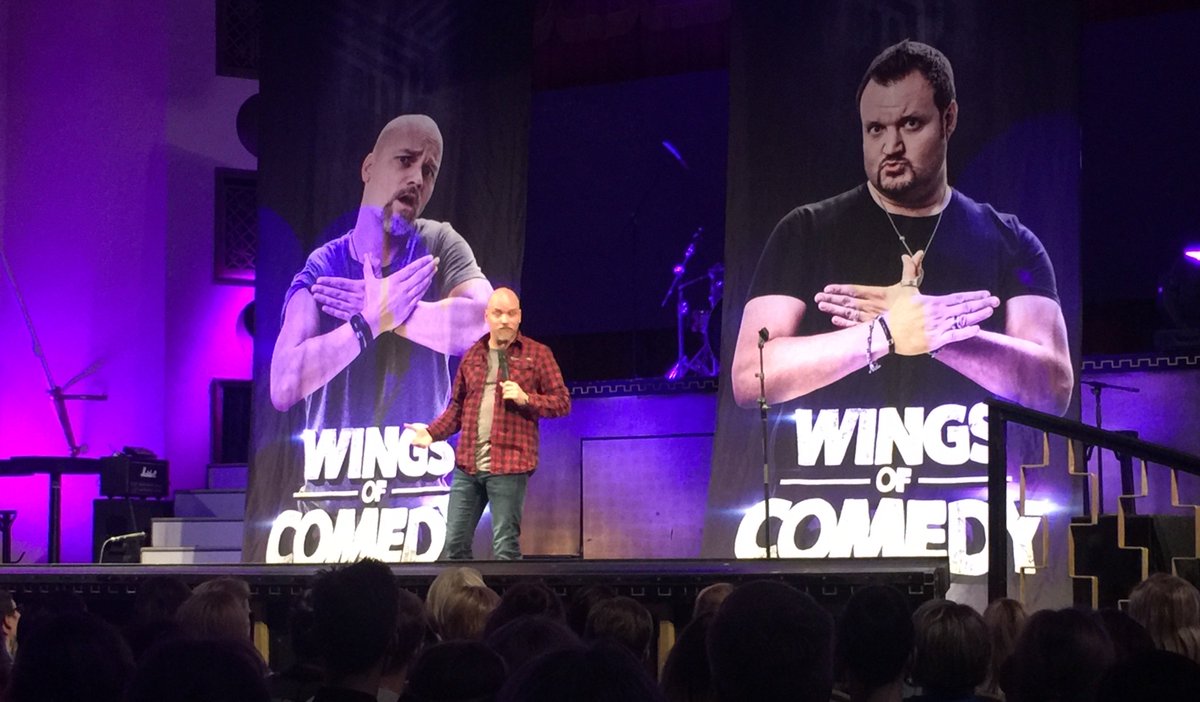 MKaarenoja's tweet photo. Kyllä saa nauraa vedet silmissä kun @NikoKivela ja @SamiHedberg on liekeissä #wingsofcomedy 😂😂 https://t.co/nS9XBxET8N