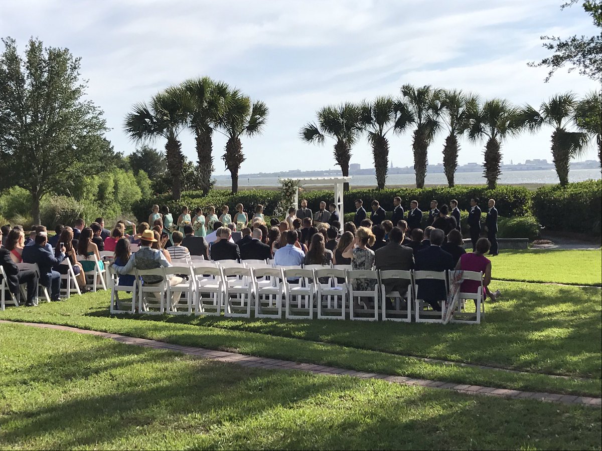 CCEventsCHS's tweet photo. #Charleston weather has been beautiful this spring season. Happy #weddingwednesday! https://t.co/9BSXmjGTIH