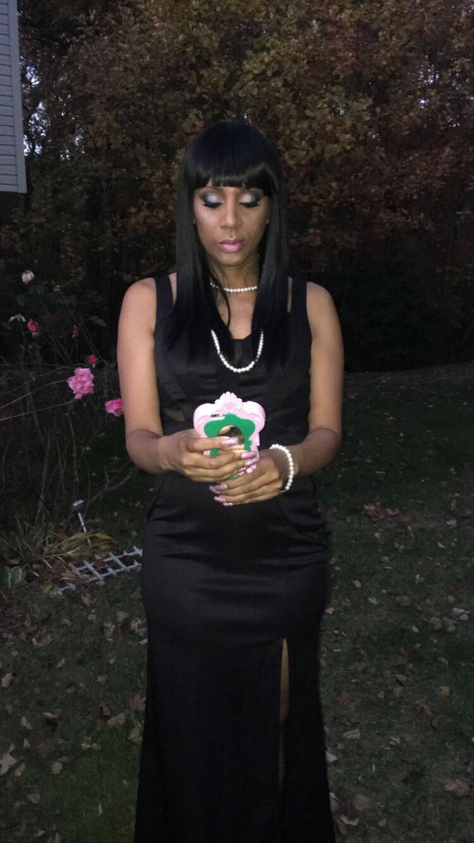 Ajahbaybe's tweet image. Happy 25th AKAversary Ma ! 💖🍏 #TempleMade #Spring92 #DeltaMu #DiamondInTheRough 💎