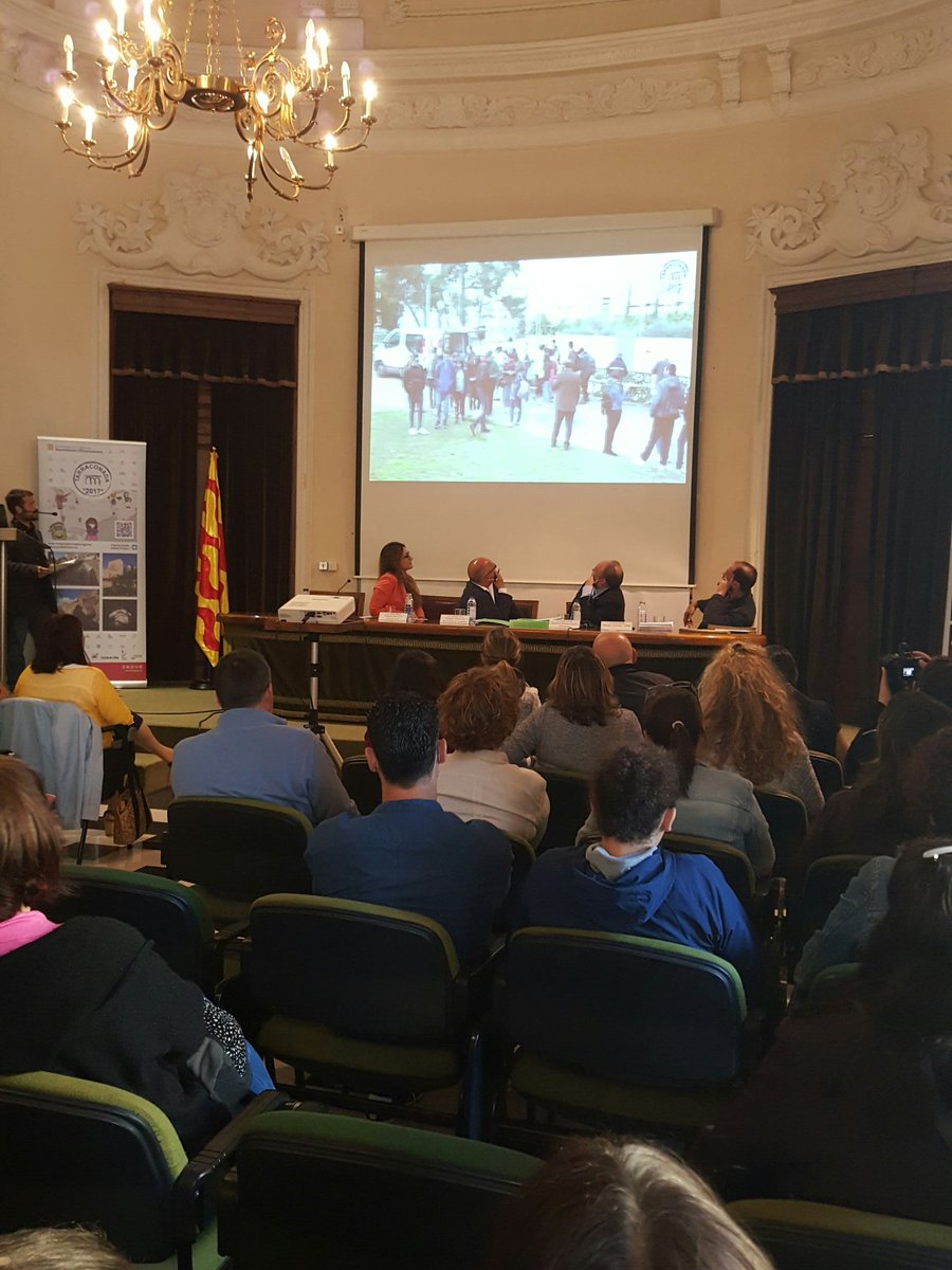 mjlb's tweet photo. Emoció als Premis de la #TARRACOnada a l'Ajuntament de #Tarragona @EquipLaceNet #wmcp17 @mSchools_MWC #mhmap https://t.co/ZXp7kIuLdK https://t.co/cghEOG9RKL