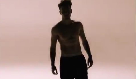 AttitudeMag's tweet image. SCREAMING. One Direction's @LiamPayne just stripped off to tease his first solo single: 

attitude.co.uk/liam-payne-str…