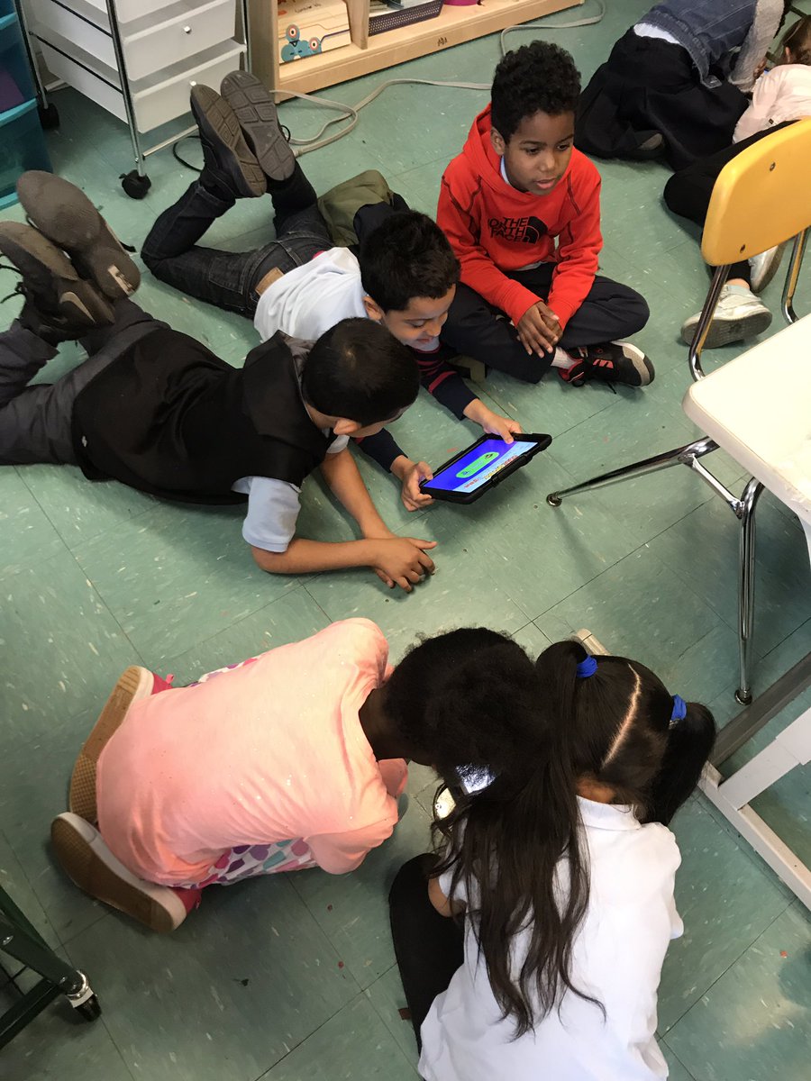 ms_deljuidice's tweet image. Two 2nd grade classes paired programming w/ @ScratchJr @PlayTheFoos @FisherPrice #CodeAPillar #PS48Pride #PS48Codesters #CSForAll