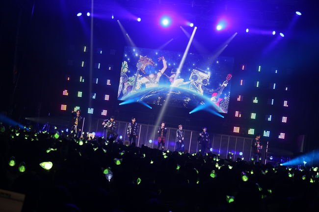 GOT7Indonesia's tweet photo. [ARTIKEL] 170508 #GOT7, Menuai Popularitas di Jepang ‘Tiket Showcase Terjual Habis’
https://t.co/wdE021yexO https://t.co/yitStzGvLM
