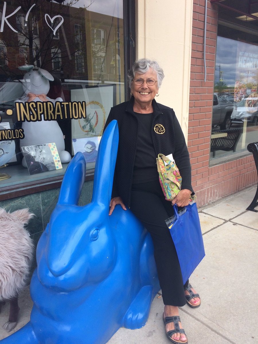 GWillikersNH's tweet photo. Bookstore Tour!
Jeff Kinney's "unlikely story" and Peter Reynold's "Blue Bunny"! https://t.co/rQtrlMUDlO