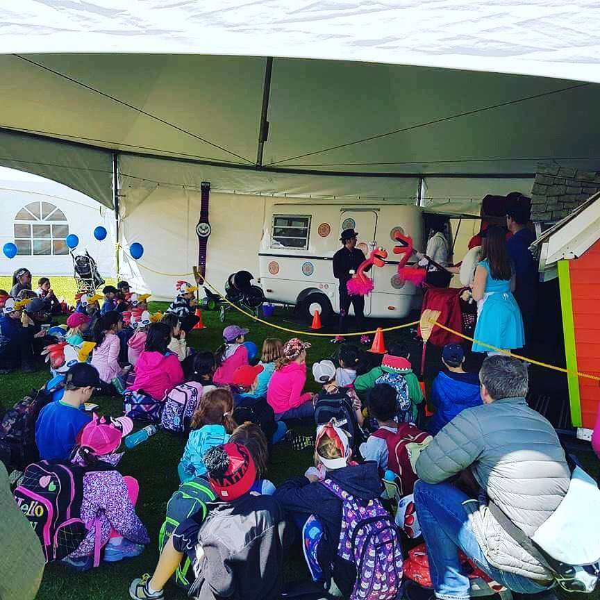 AZP_Inc's tweet photo. It's #teatime @OttawaKidsFest and do we have a #theatricalshow for you! Come on by! #kids #fun #extremepuppets https://t.co/KeulY7MkGJ