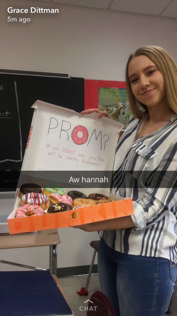 SAHSPromposals's tweet photo. Donuts!🍩🍩🍩 Dan Cardone &amp; Hannah Gotwals! https://t.co/YflyGx6Cs5