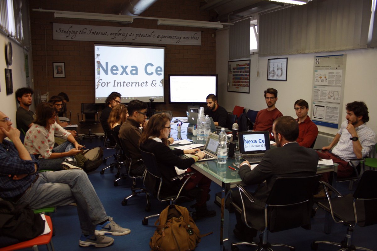nexacenter's tweet photo. "I #newmedia possono allargare il nostro regime di visibilità sui modelli culturali che usiamo per leggere la realtà" 
Dai #meme ai #mitemi https://t.co/xhtFDjmikS