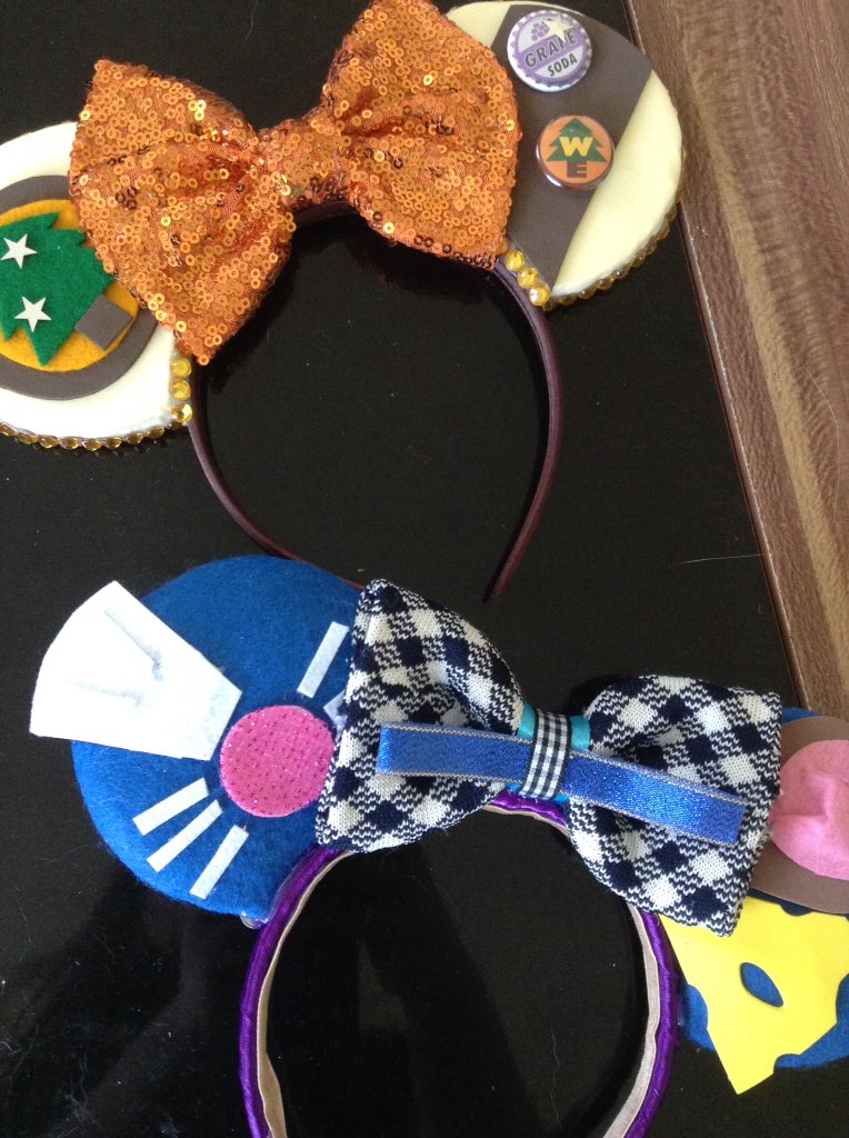 naomi_alicexo's tweet photo. My beautiful ears have arrived! Wilderness Explorer from @madeformouse &amp; Ratatouille from "hannahmariemagic"on IG! Love them both! https://t.co/rpfqhGZUJW