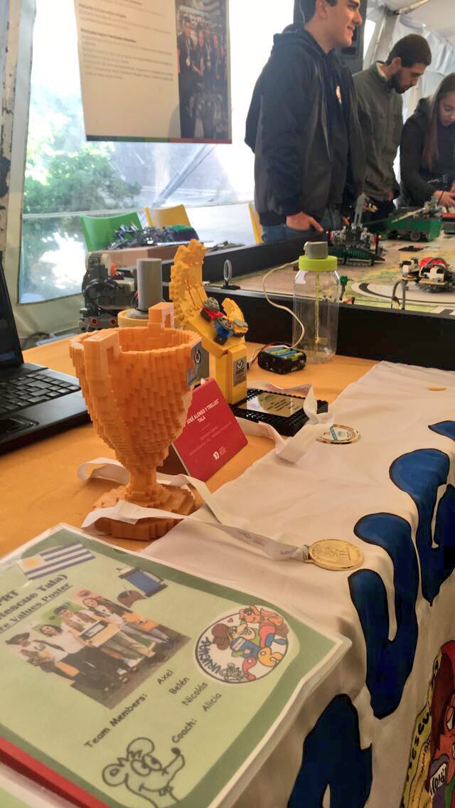 sparkidsOk's tweet photo. Cuando la innovación y la educación se juntan #ceibal10 Foro de innovación educativa https://t.co/dcrUjjakzt