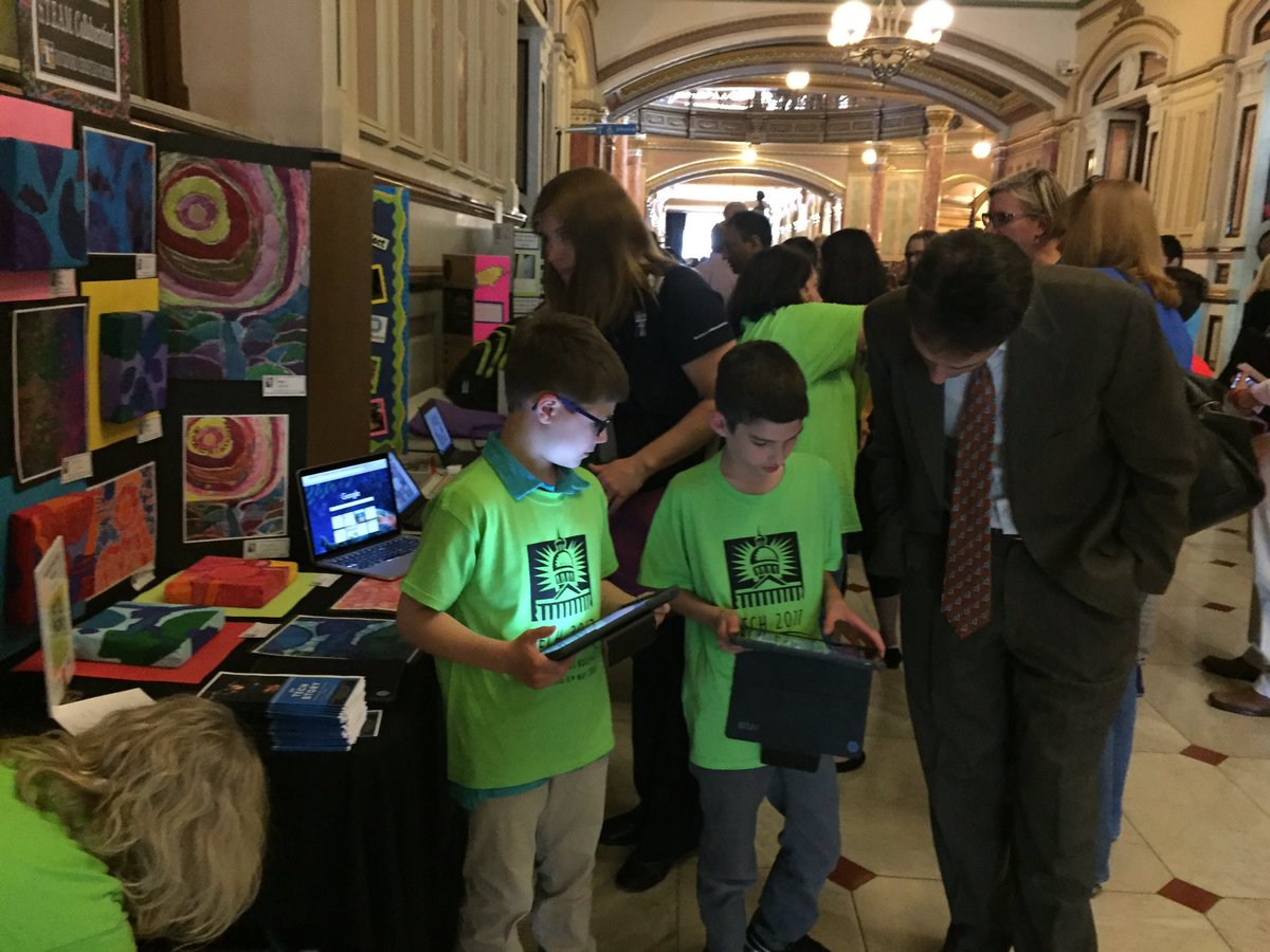 PrincessIllini's tweet photo. Thank you Senator @SteveStadelman for the taking time to stop by @RockfordC 's #STEAM collaboration booth at #ILTECH2017 ! #ICE https://t.co/q2kGtgrDht