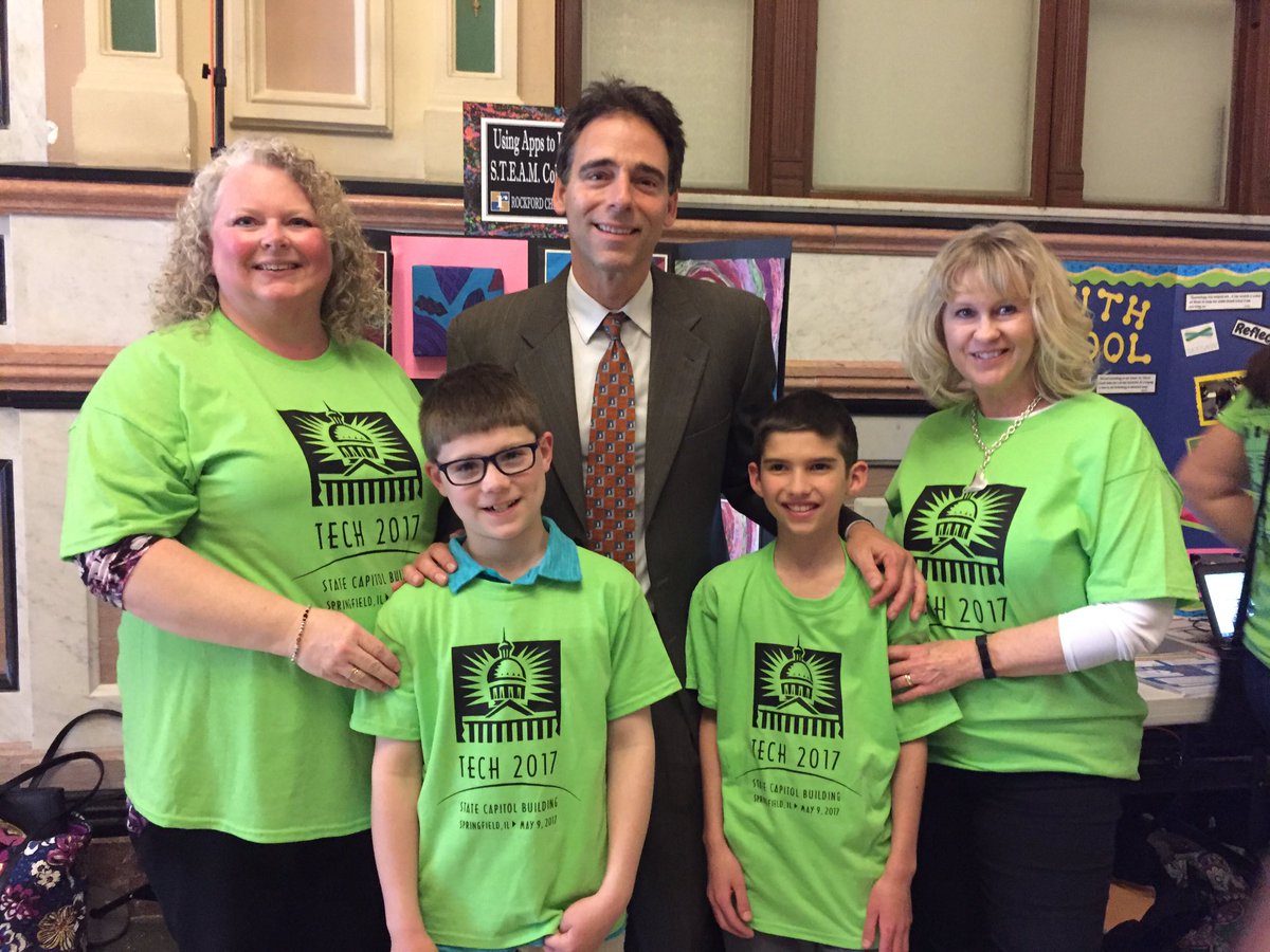 PrincessIllini's tweet photo. Thank you Senator @SteveStadelman for the taking time to stop by @RockfordC 's #STEAM collaboration booth at #ILTECH2017 ! #ICE https://t.co/q2kGtgrDht