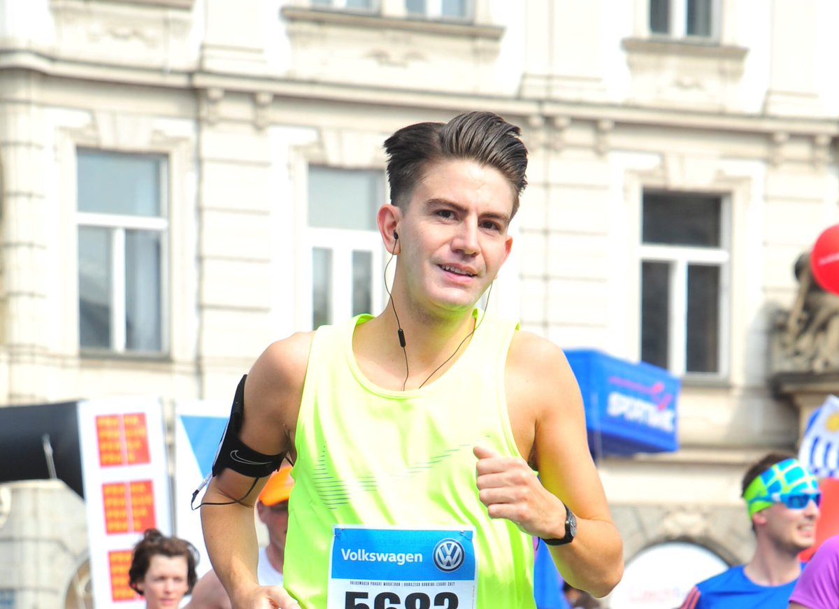 Got to love <a href="/SchwarzkopfUK/">Schwarzkopf UK</a> - my hair stayed in place for the entire marathon 😂👌💁🏻‍♂️👊