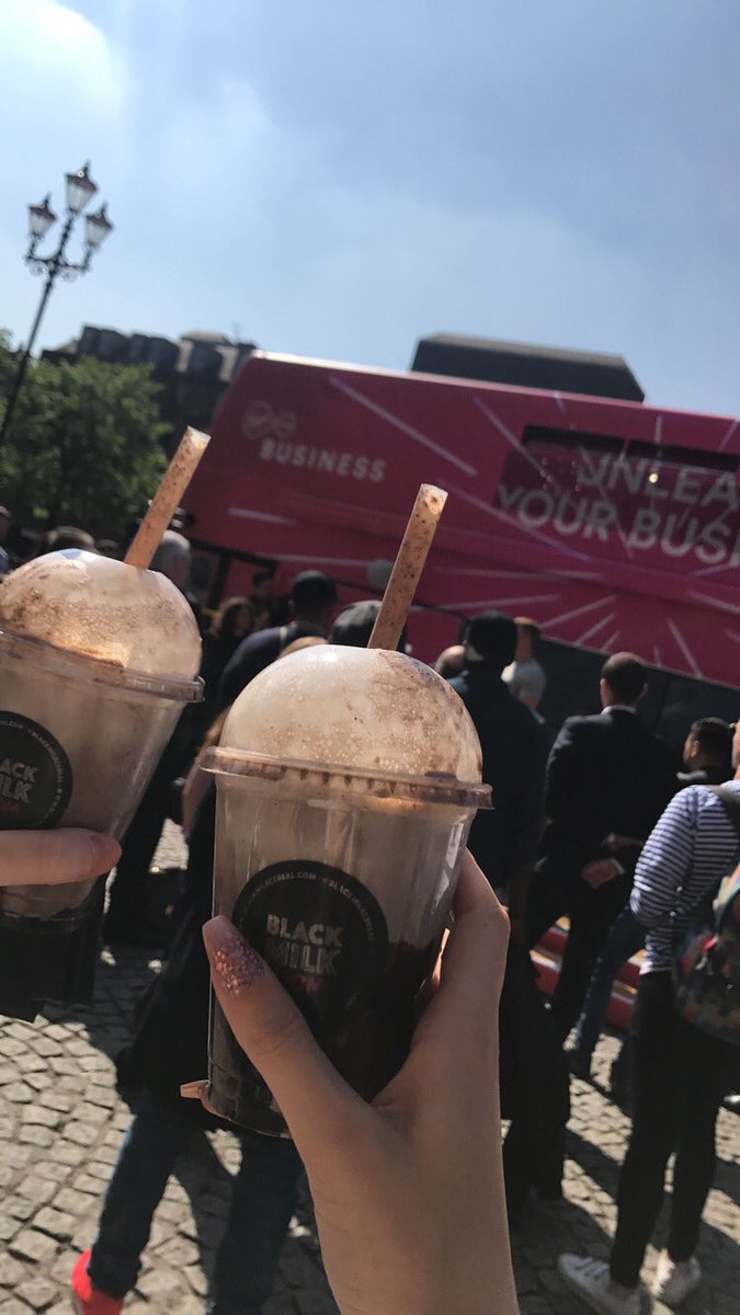 EmmaJ_Oscar's tweet photo. Free @blackmilkcereal Oreo milkshakes at the virgin unleash your business event #virgin #blackmilkcereal #manchester https://t.co/dR74JlM6L9