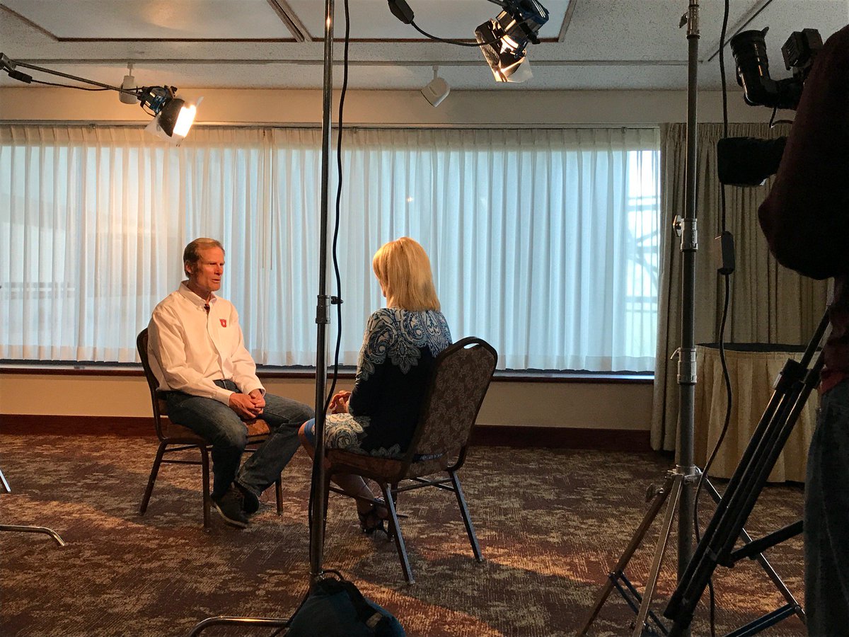 AnnalisaPurser's tweet photo. Looking forward to seeing @conradanker on @KUTV2News #Person2Person this Sunday! @KUTVShauna @UUtah #utahgrad17 #worththeclimb https://t.co/w3vj1hkE4B