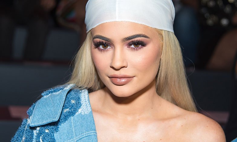 Las nuevas fotos de Kylie Jenner que muestran una posible nueva ¿cirugía plástica? | i24Web buff.ly/2r0EVaq
