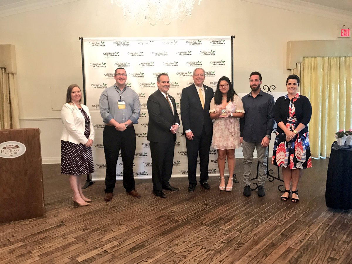 ApopkaHS's tweet photo. So very proud of our two Student Citizenship Honorees. Ji Chang attended and Matida Manjang was taking an AP exam so her mom accepted. https://t.co/TPXtdUzkPx