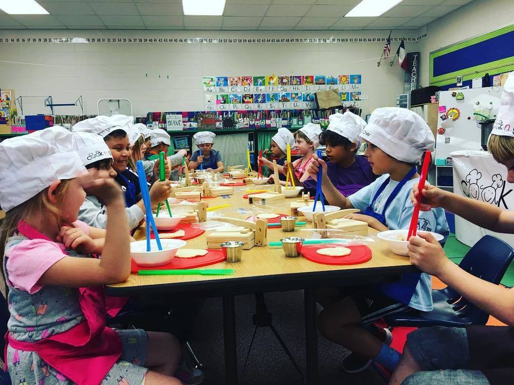 #cookngrow #kindergatenfieldtrip #bestfieldtripever #cookingatschool #cookngrowfieldtrips #teachingkidslifeskills … ift.tt/2pA4m2t